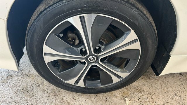 Nissan Leaf 110Kw N-connecta 40Kwh 6.6Kw Charger10 Grey #18