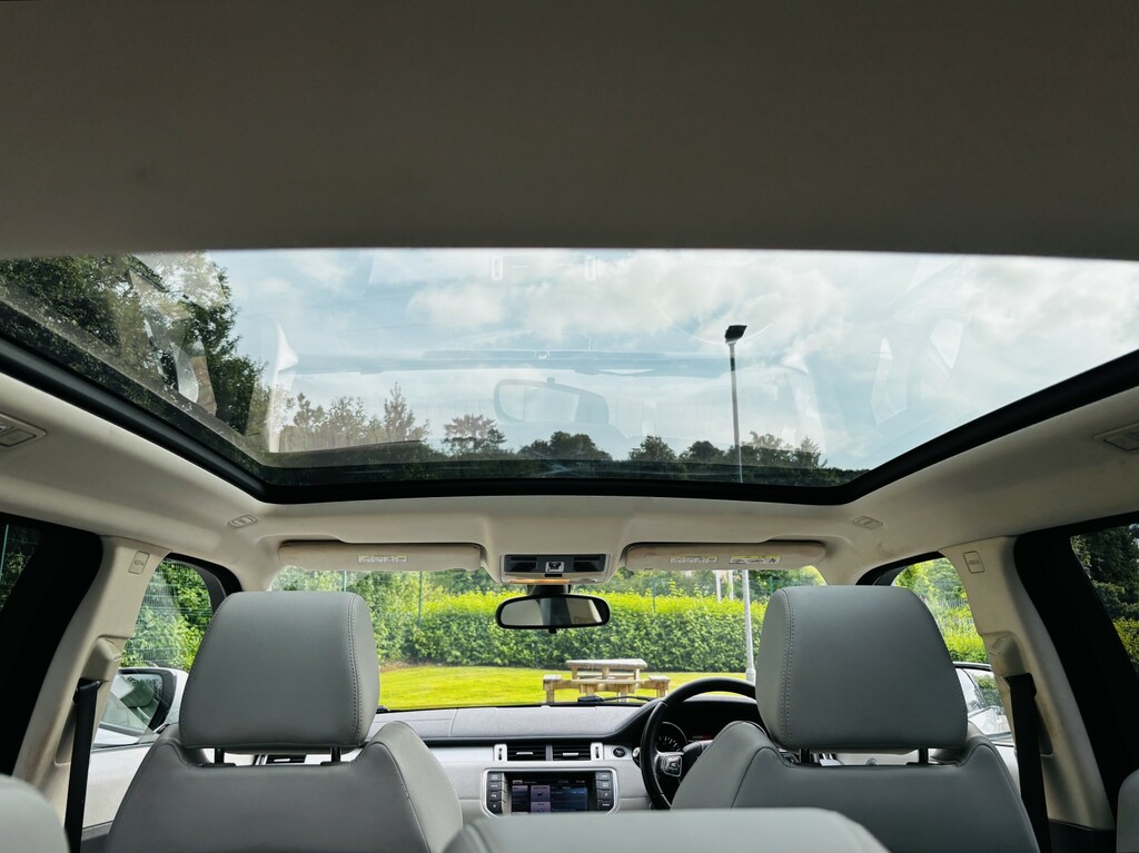 Land Rover Range Rover Evoque 2.2 Sd4 Pure SG12VKZ White #2