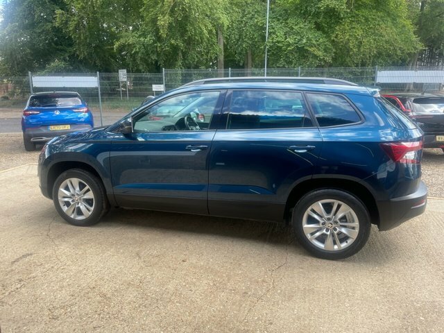 Skoda Karoq 2.0 Tdi Se Technology Suv Euro 6 AJ21GHU Blue #4