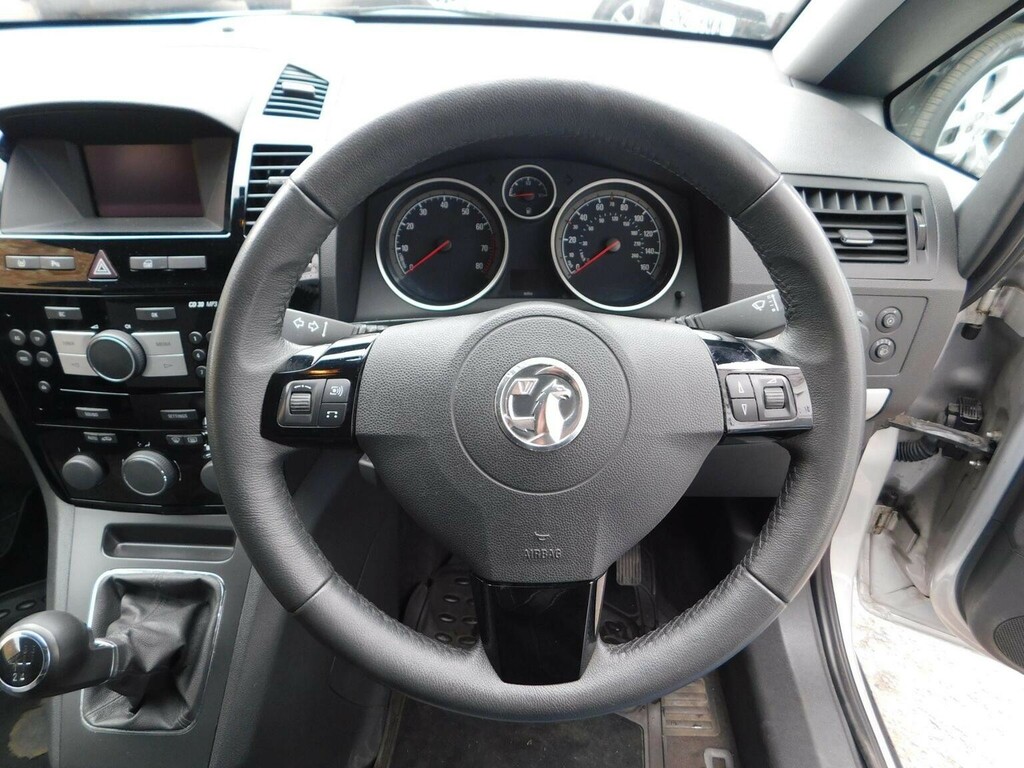 Vauxhall Zafira 1.8 16V Exclusiv Euro 5 Silver #4