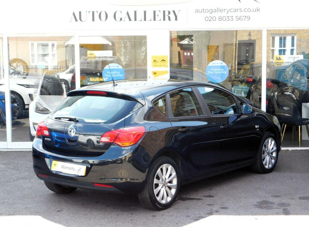 Vauxhall Astra Hatchback 1.4 16V Active Euro 5 201212 SL12FKO Black #5