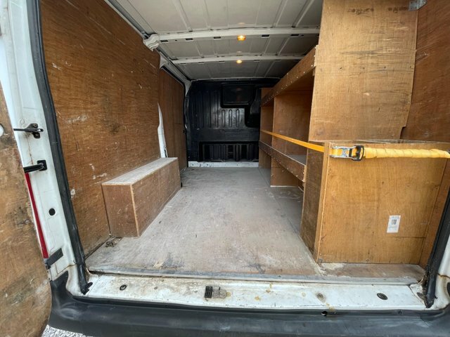 Ford Transit Custom --  #33