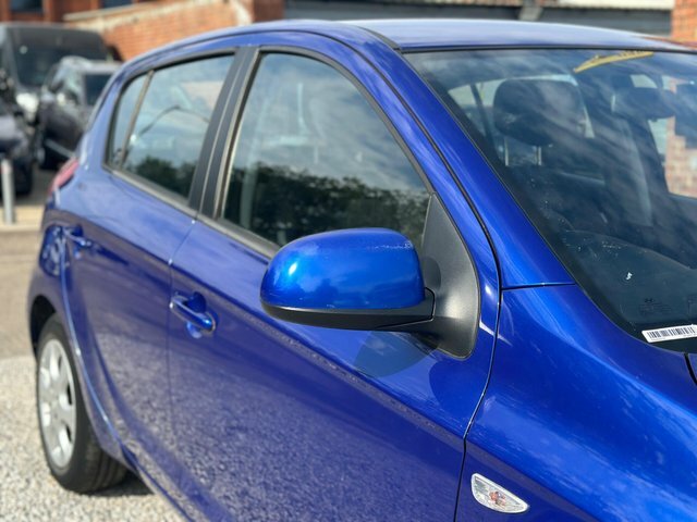 Hyundai I20 1.2 Comfort 77 Bhp Blue #26