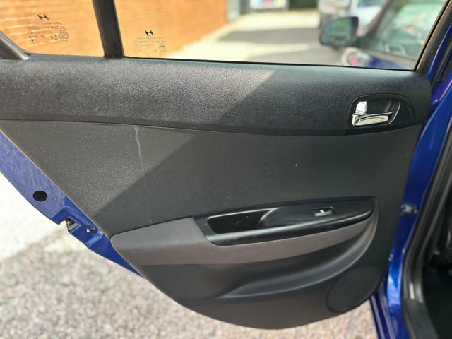 Hyundai I20 1.2 Comfort 77 Bhp Blue #37