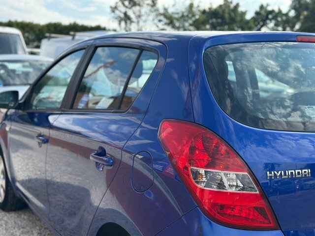 Hyundai I20 1.2 Comfort 77 Bhp Blue #17