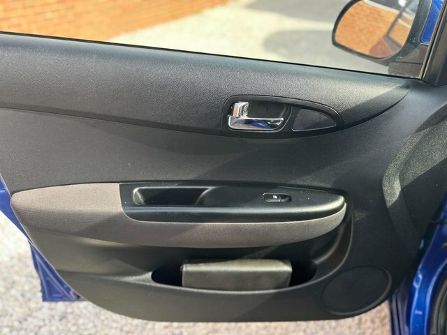Hyundai I20 1.2 Comfort 77 Bhp Blue #32