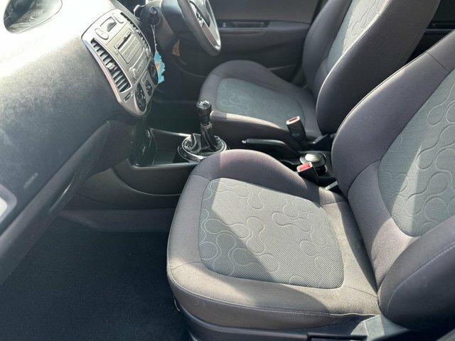 Hyundai I20 1.2 Comfort 77 Bhp Blue #33