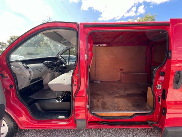 Nissan Primastar 2.0 Dci 2700 Se L1 H1 Red #10