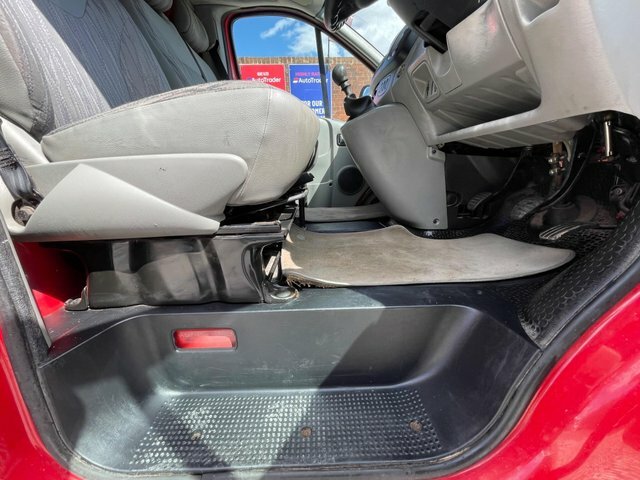 Nissan Primastar 2.0 Dci 2700 Se L1 H1 Red #26