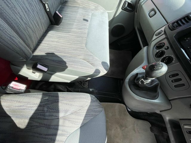 Nissan Primastar 2.0 Dci 2700 Se L1 H1 Red #38