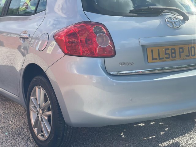 Toyota Auris 1.4 Vvt-i T3 Black #20