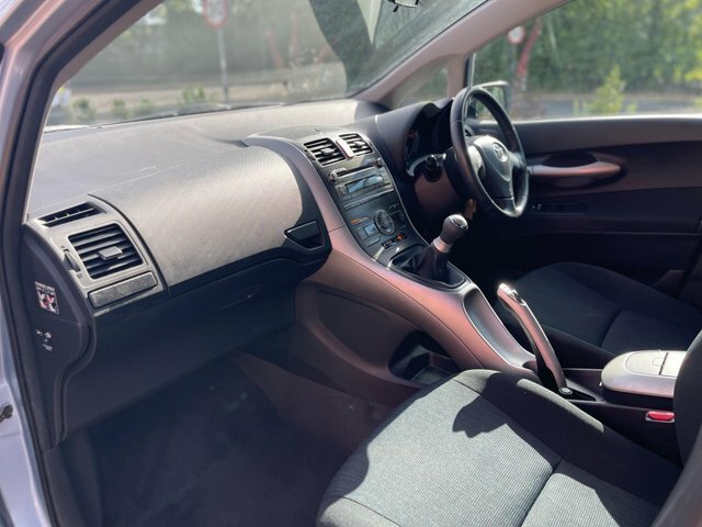 Toyota Auris 1.4 Vvt-i T3 Black #7