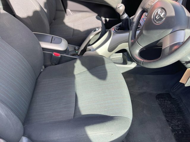 Toyota Auris 1.4 Vvt-i T3 Black #25