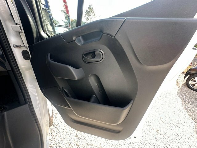 Renault Master Master 2.3 Dci 35 Business Fwd Mwb Medium Roof Eur White #20