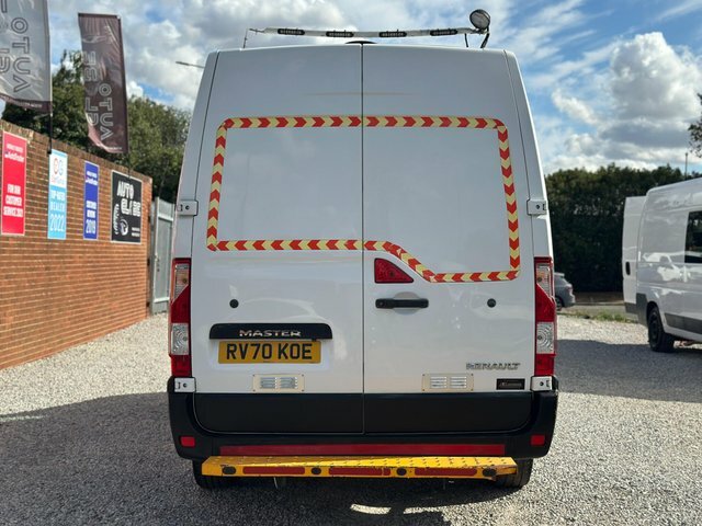 Renault Master Master 2.3 Dci 35 Business Fwd Mwb Medium Roof Eur White #11