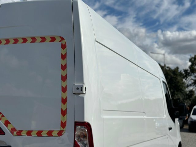 Renault Master Master 2.3 Dci 35 Business Fwd Mwb Medium Roof Eur White #16