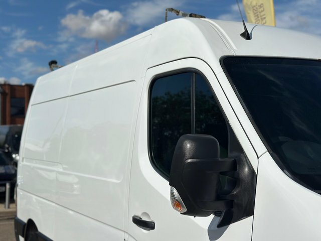 Renault Master Master 2.3 Dci 35 Business Fwd Mwb Medium Roof Eur White #19