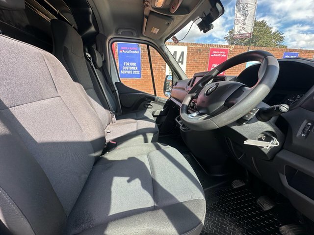 Renault Master Master 2.3 Dci 35 Business Fwd Mwb Medium Roof Eur White #21