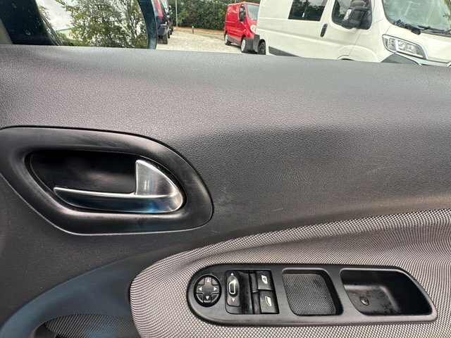 Citroen C3 Picasso 1.6 Hdi 8V Vtr Blue #31