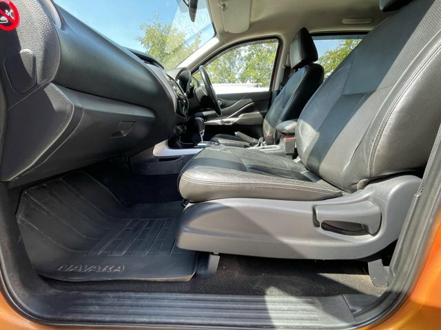 Nissan Navara 2.3 Dci Tekna Pickup Double Cab 4W Grey #59