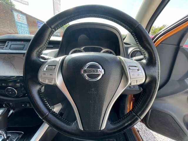 Nissan Navara 2.3 Dci Tekna Pickup Double Cab 4W Grey #45