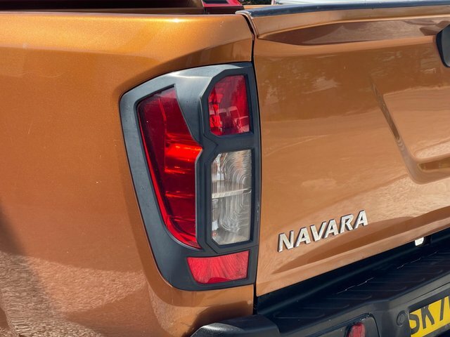 Nissan Navara 2.3 Dci Tekna Pickup Double Cab 4W Grey #23