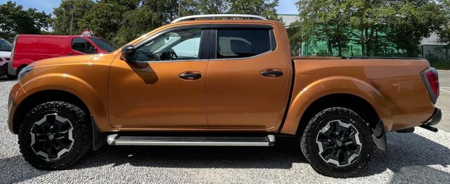 Nissan Navara 2.3 Dci Tekna Pickup Double Cab 4W Grey #17