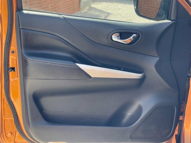 Nissan Navara 2.3 Dci Tekna Pickup Double Cab 4W Grey #52