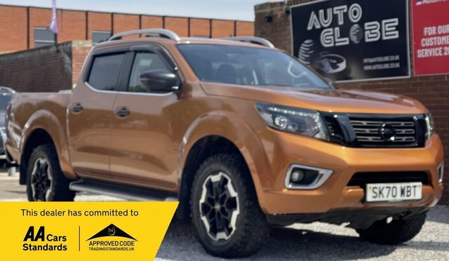 Nissan Navara Dci Tekna 4Wd Yellow