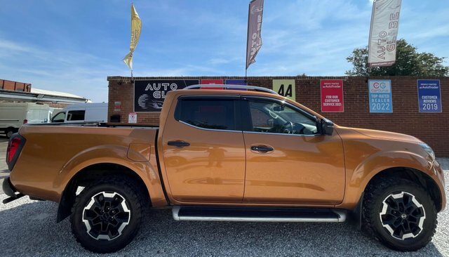 Nissan Navara 2.3 Dci Tekna Pickup Double Cab 4W Grey #19