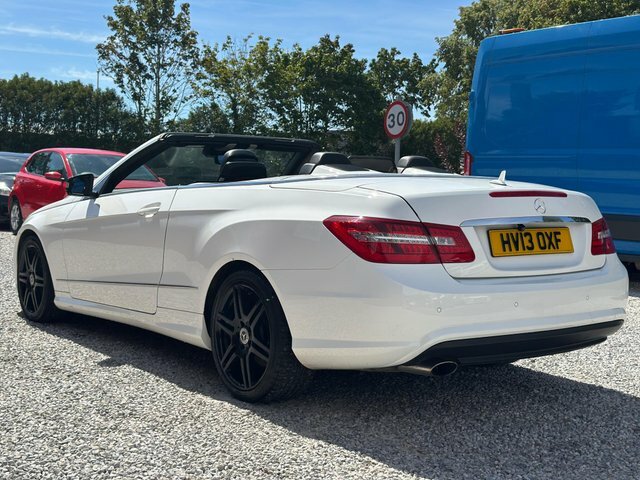 Mercedes-Benz E Class E200 Blueefficiency Sport Cabriolet HV13OXF White #3