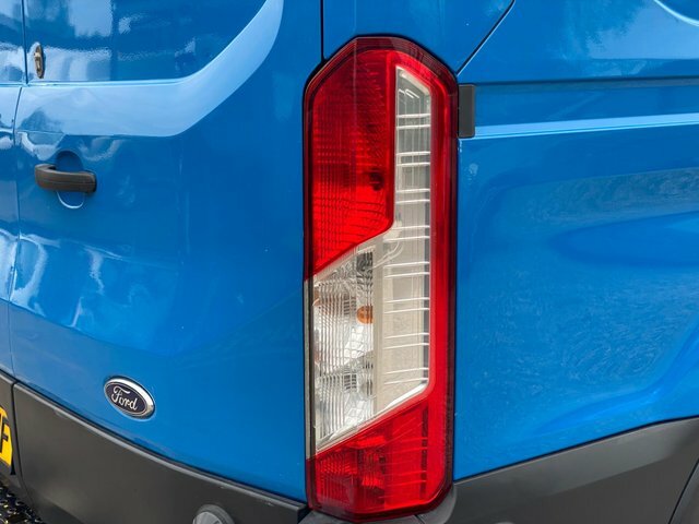 Ford Transit Custom 290 Tdci 125 L1h1 Limited Swb Low Roof Fwd 18972 Red #41