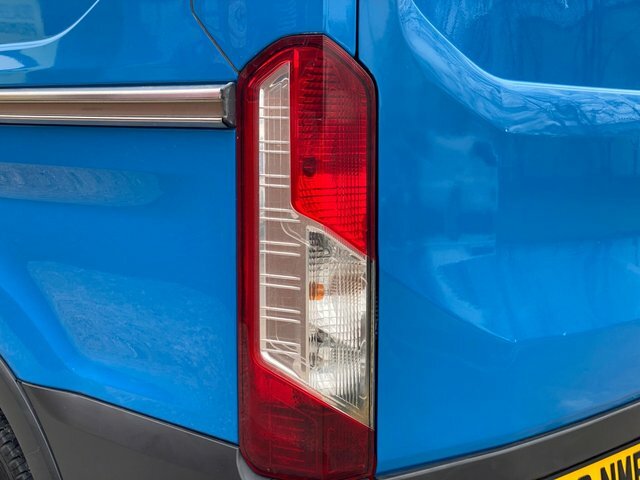 Ford Transit Custom 290 Tdci 125 L1h1 Limited Swb Low Roof Fwd 18972 Red #45