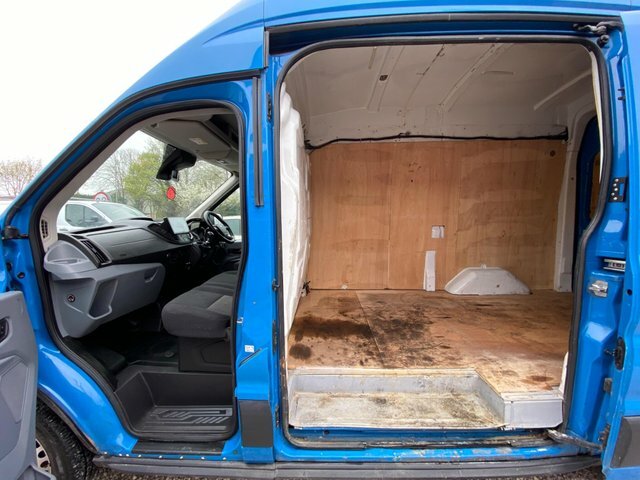 Ford Transit Custom 290 Tdci 125 L1h1 Limited Swb Low Roof Fwd 18972 Red #15