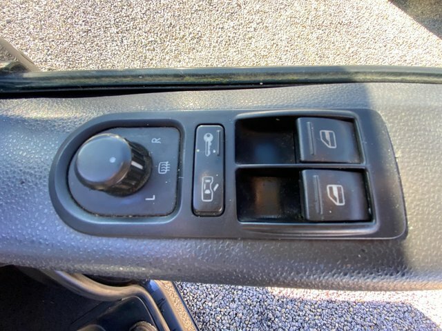 Volkswagen Transporter 2.5 Tdi Pd T32 Window Van Fwd L1 Black #22