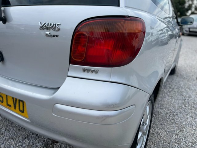 Toyota Yaris 1.3 Vvt-i T Spirit Black #45