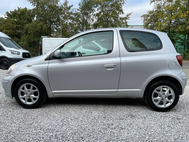 Toyota Yaris Vvt-i T Spirit Silver #4