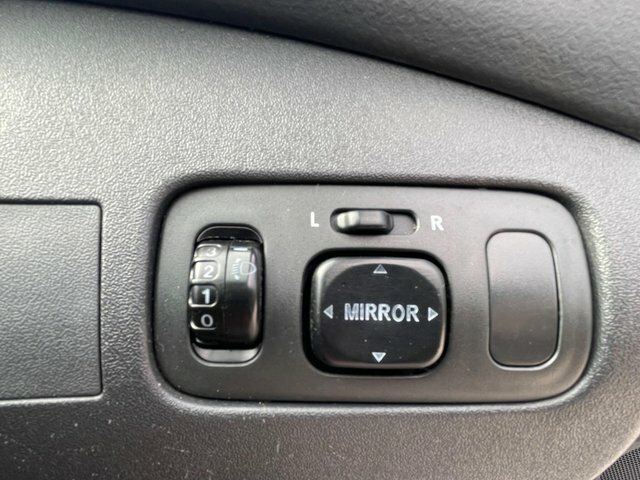 Toyota Yaris 1.3 Vvt-i T Spirit Black #27