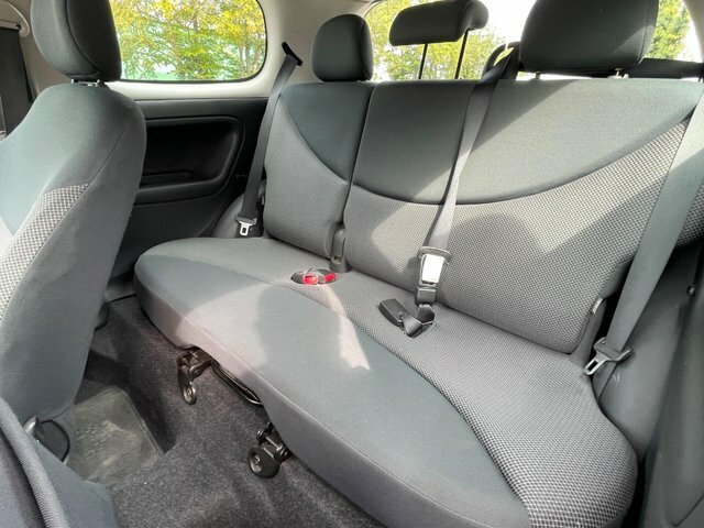 Toyota Yaris 1.3 Vvt-i T Spirit Black #26