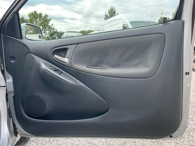 Toyota Yaris 1.3 Vvt-i T Spirit Black #34