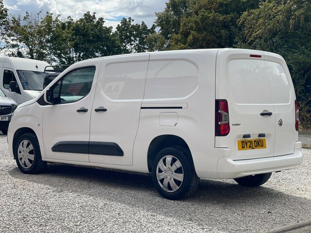 Vauxhall Combo Turbo D 2300 Sportive DY21OKU White #3