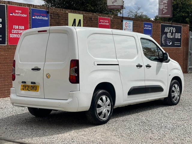 Vauxhall Combo Turbo D 2300 Sportive DY21OKU White #4