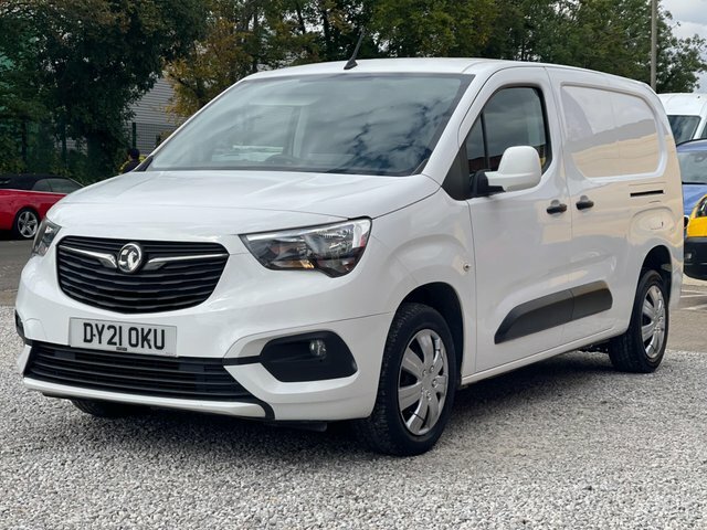 Vauxhall Combo Turbo D 2300 Sportive DY21OKU White #2