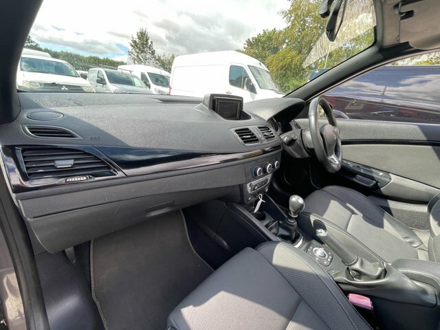 Renault Megane Expression Silver #23