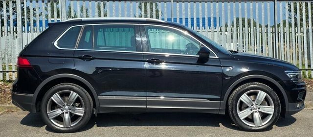 Volkswagen Tiguan 2.0 Tdi Sel Suv Dsg 4Motion Euro 6 Ss KY20TGV Black #4