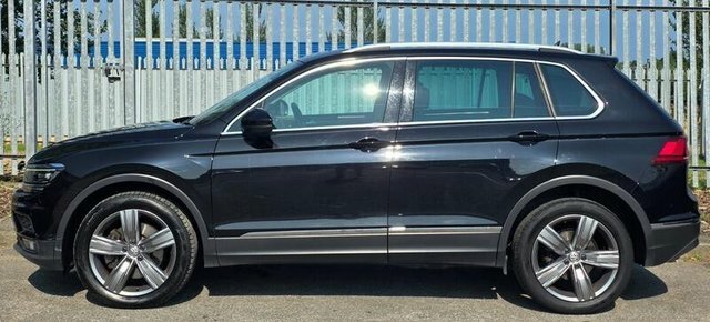 Volkswagen Tiguan 2.0 Tdi Sel Suv Dsg 4Motion Euro 6 Ss KY20TGV Black #3