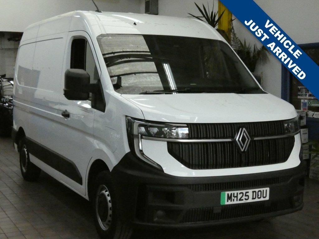 Renault Master Mpv White