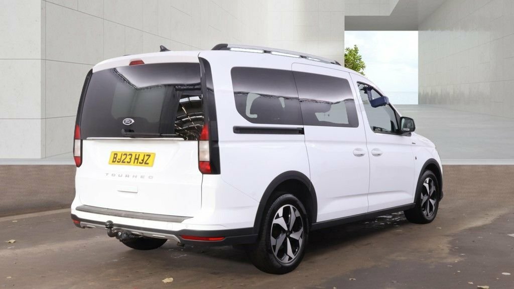 Ford Grand Tourneo Connect 2L Active White #4