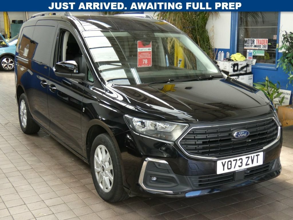 Ford Grand Tourneo Connect 1L St-line Black