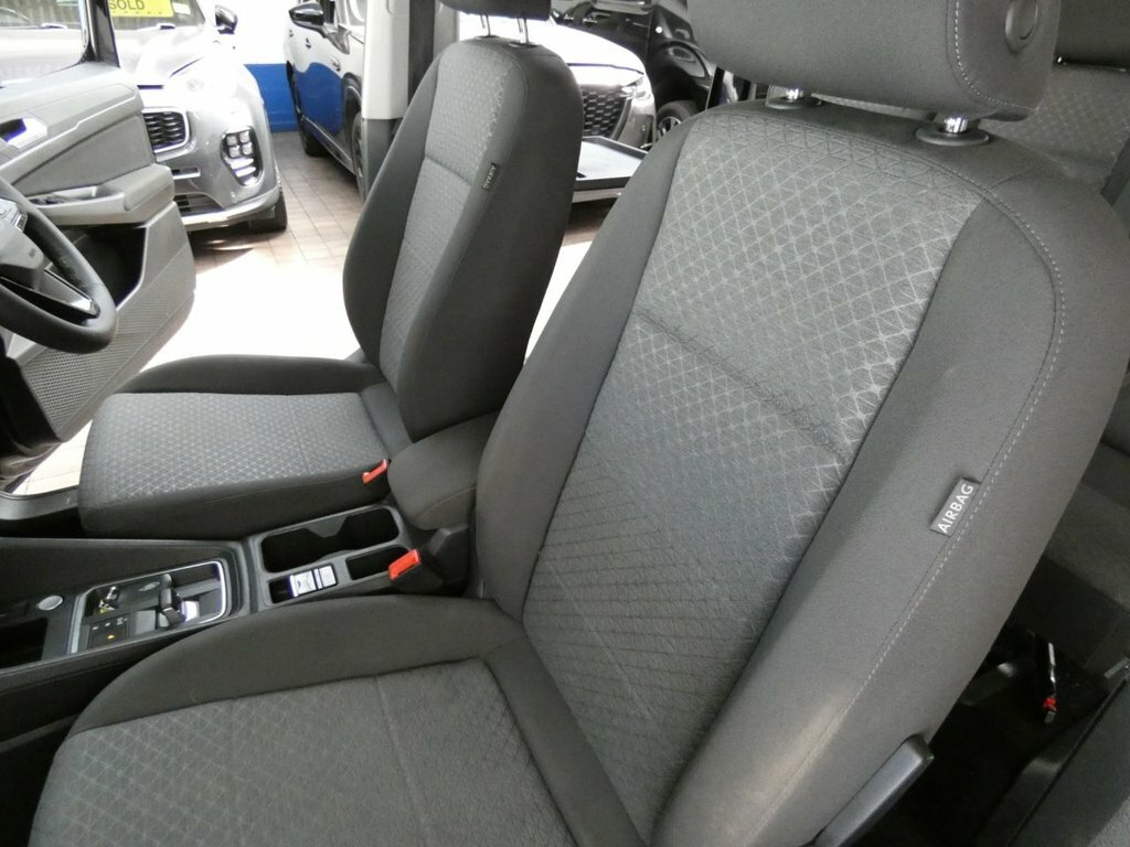 Ford Grand Tourneo Connect 2L Titanium Grey #56